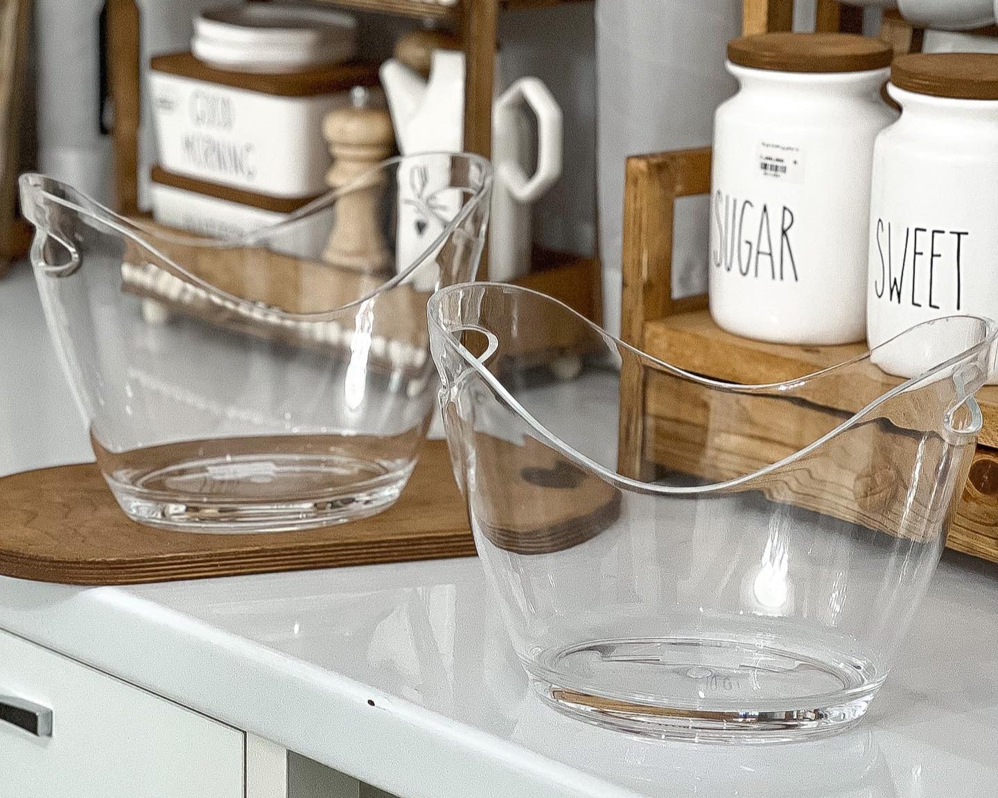 Limon Acrylic Serving Bowl 2-Liter
