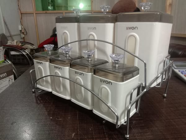 Livon Spice Jar Set 8-Pcs with Steel Stand!