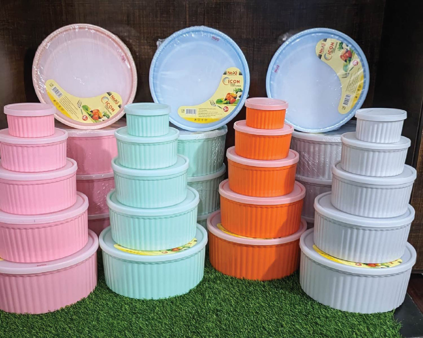 Next Icon Plastic Bowl Set with Rubber Lid 5-Pcs!