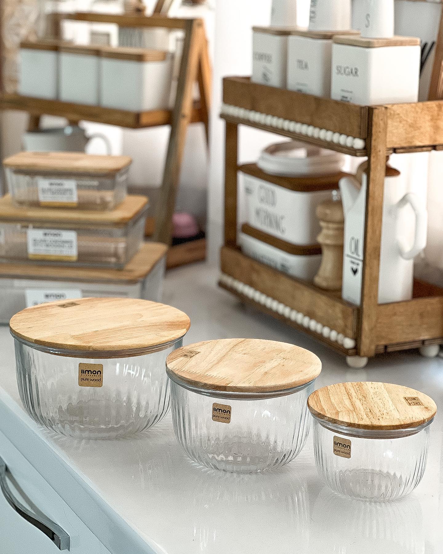Limon Glass Bowl Set with Wooden Lid