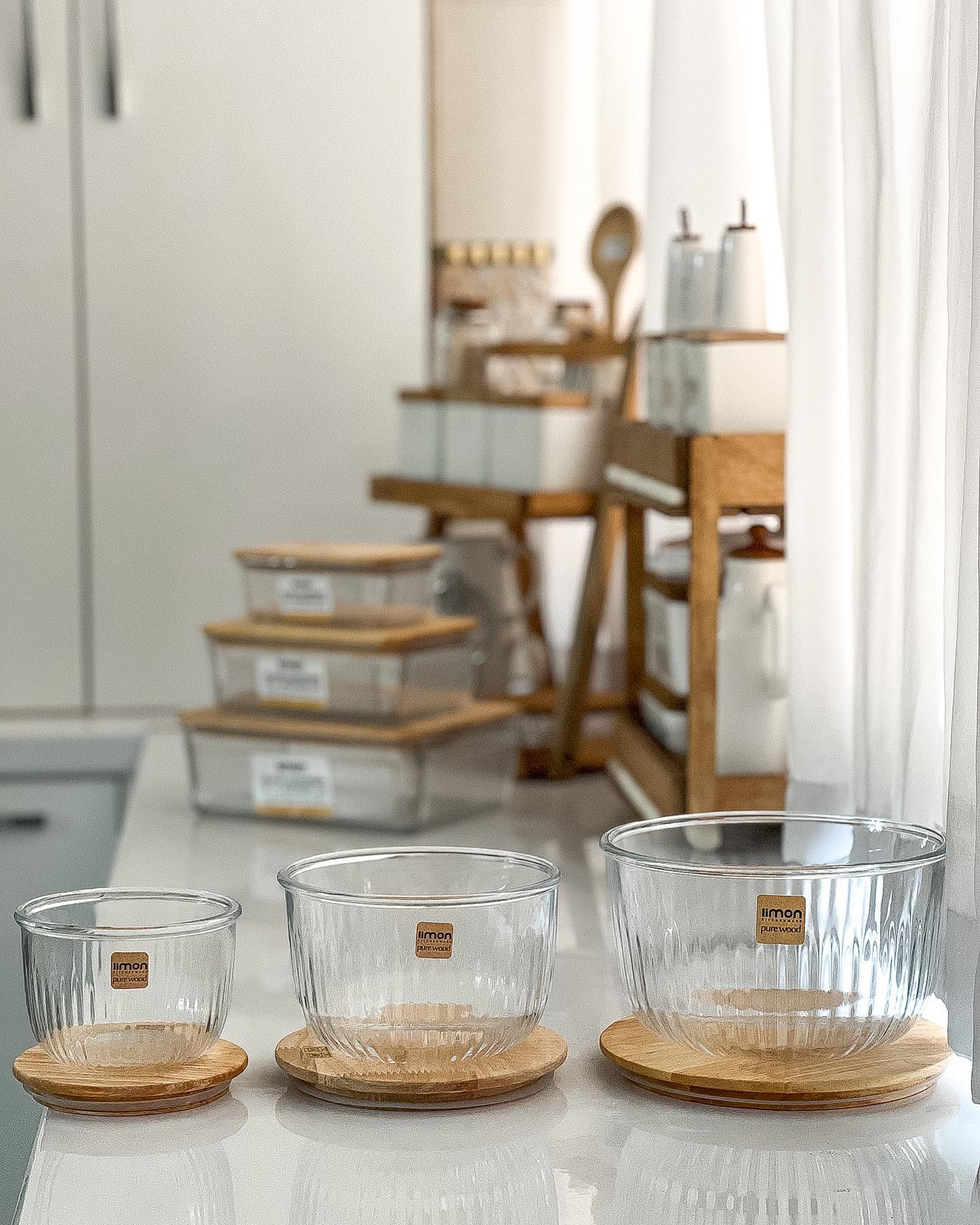 Limon Glass Bowl Set with Wooden Lid