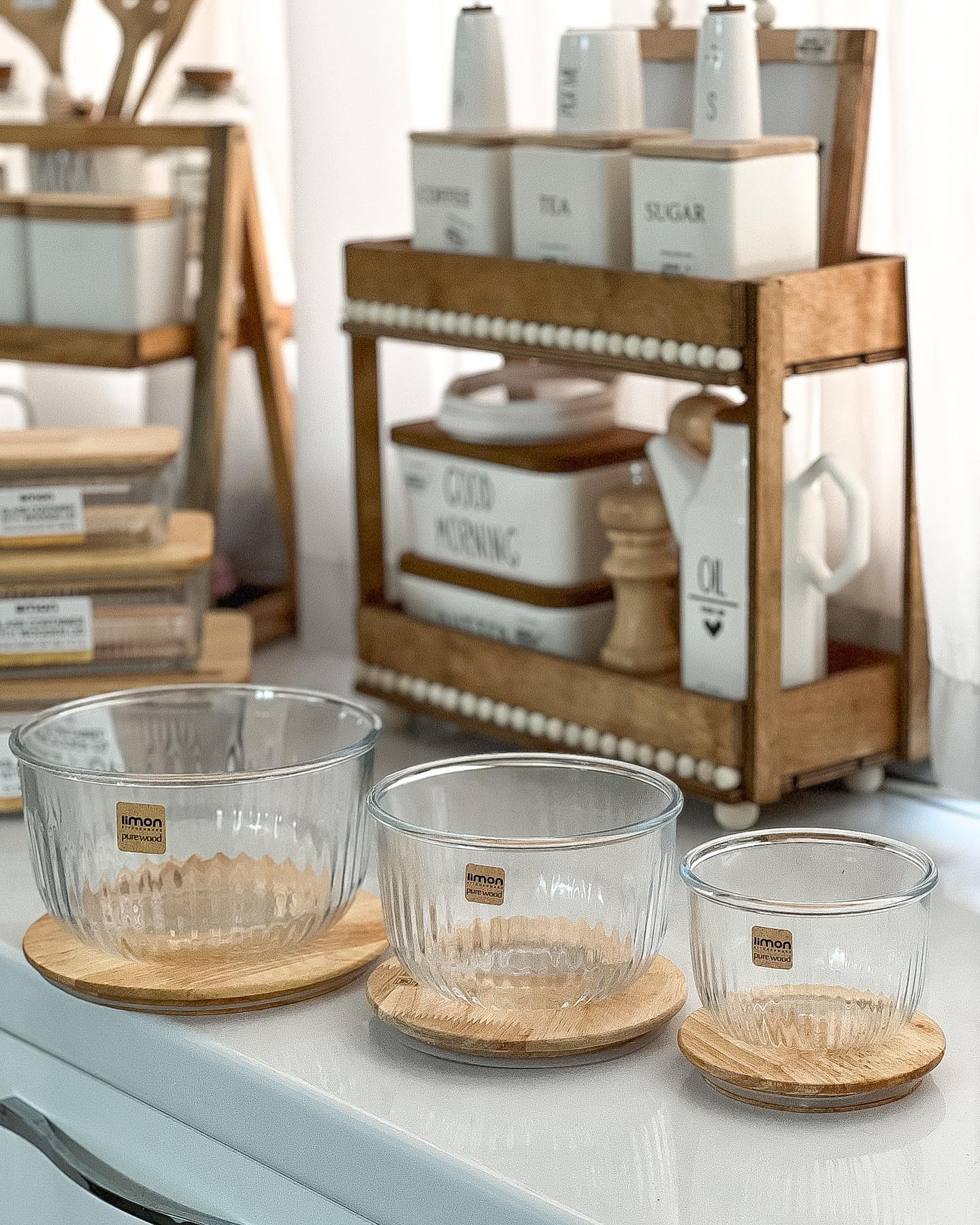 Limon Glass Bowl Set with Wooden Lid