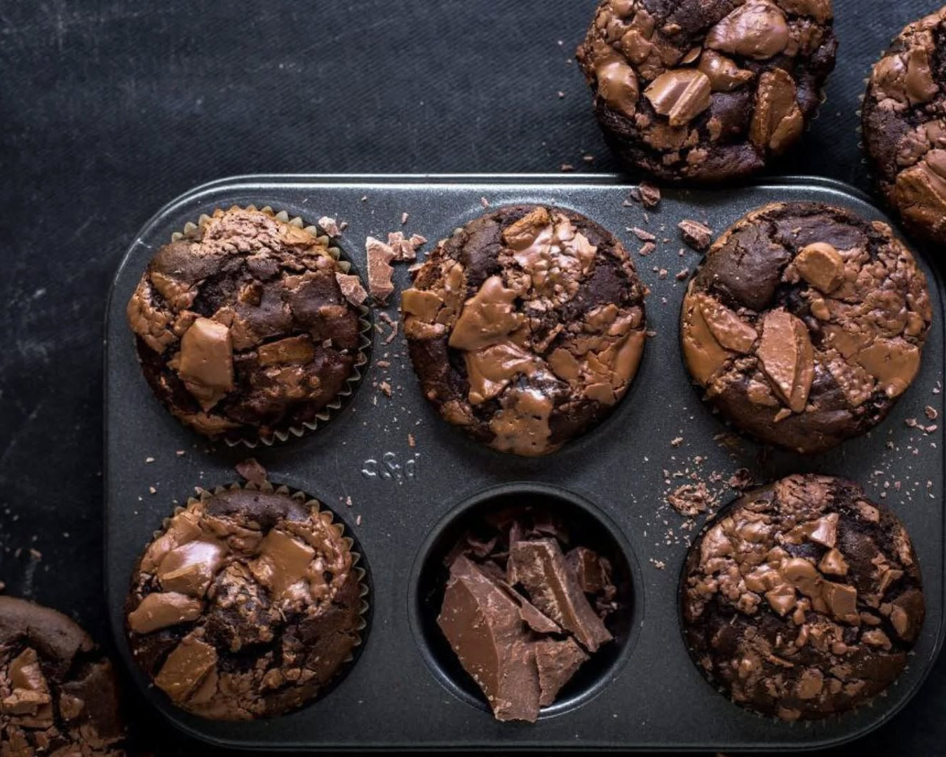 Non-Stick Muffin Pan Cake Tray 6 & 12-Pcs!