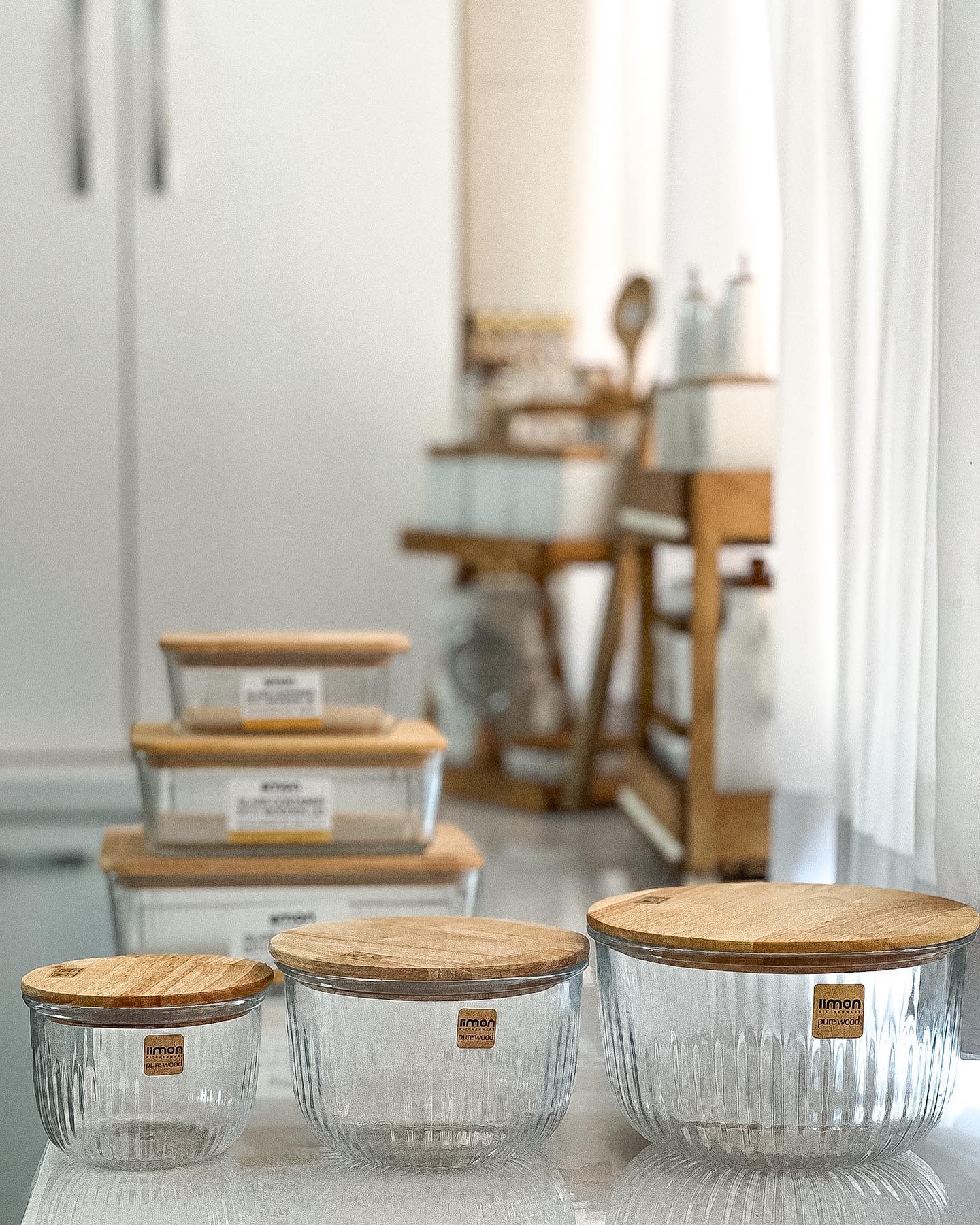 Limon Glass Bowl Set with Wooden Lid