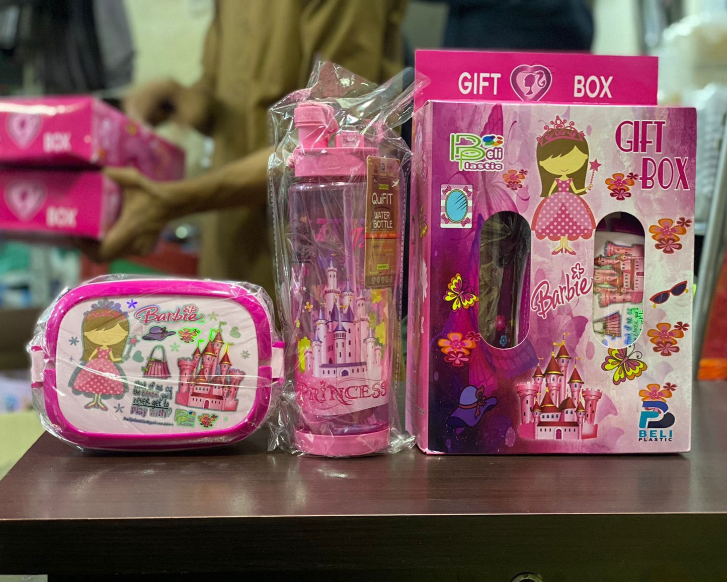 Lunch Box & Water Bottle 600-ml (2 in 1 Set)!