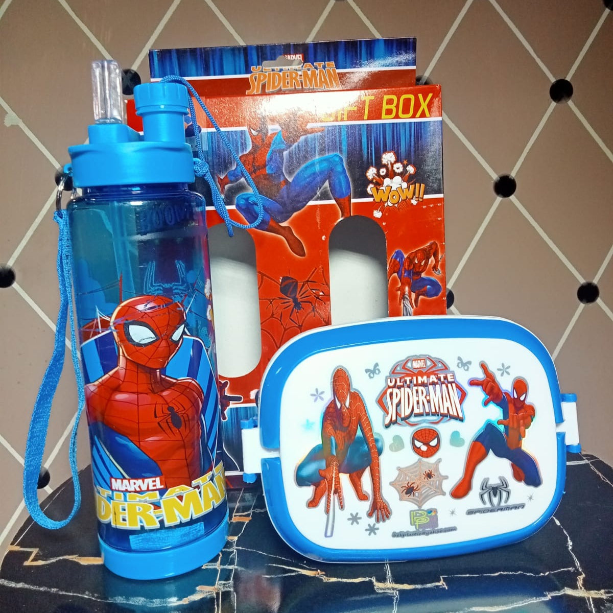 Lunch Box & Water Bottle 600-ml (2 in 1 Set)!